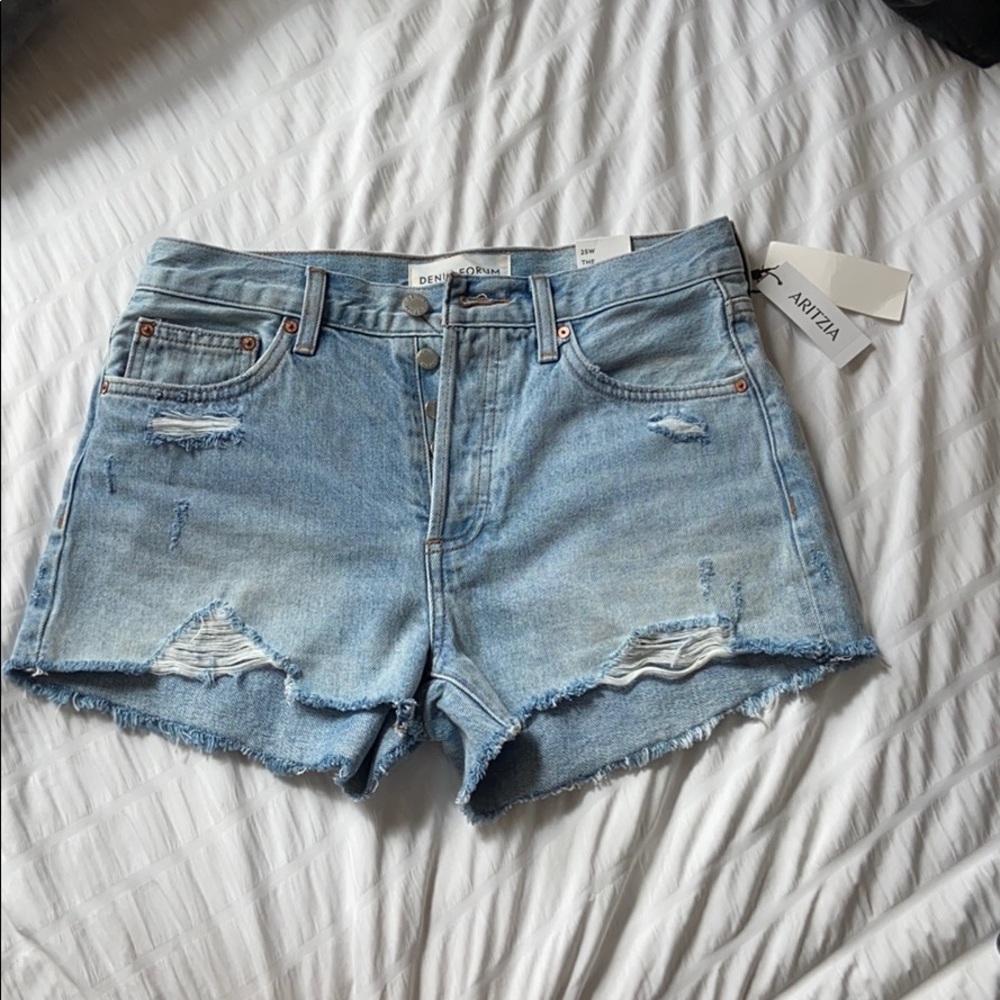 *NWT* ARITZIA Ex-Boyfriend Shorts